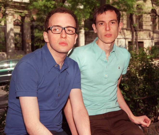 Vosotros aún no lo sabéis pero la mitad de vuestras vidas las escribieron estas dos personas.