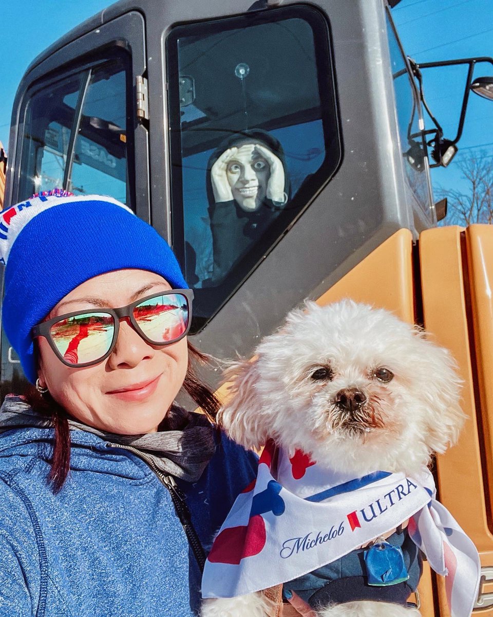 shorty_le6's tweet photo. ❄️ Run w/#UltraPup for March Movement Madness this morning! He’s the bestest boy.❤️ Fun fact: He did a shakeout run with @WahooRunning and #TeamUltra in NYC last year, and says #dogom should hit the @nycmarathon w/@MichelobULTRA this fall. 🍻 
#joywins #ultramarathongiveaway https://t.co/T9YpwiqHN2