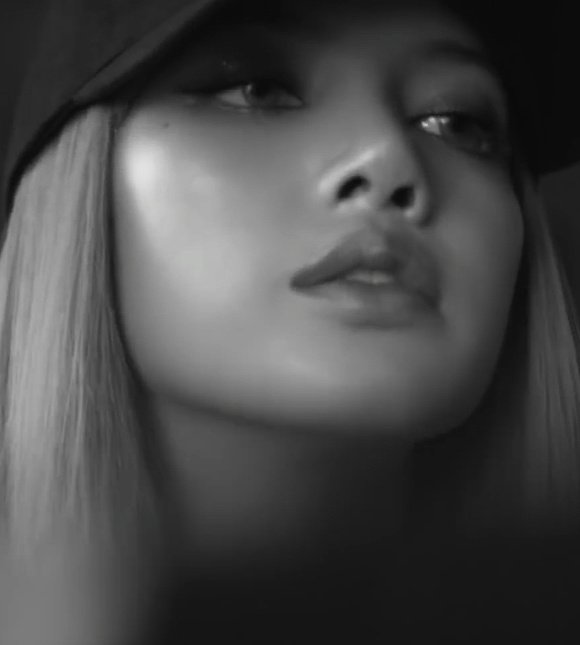 lisa pics tweet media