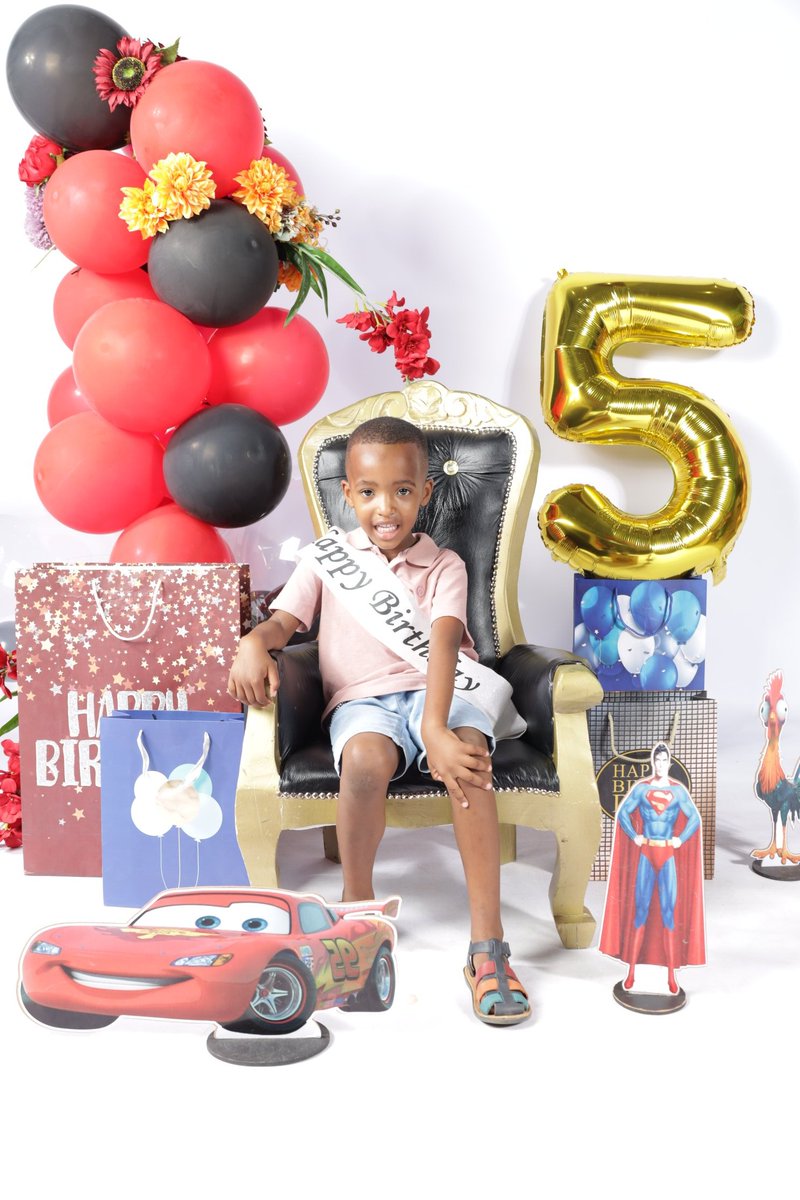 TemosoThoke's tweet photo. @METROFMSA @SabbyTheDJ @owenhannie @MelBala A very good morning to you all &amp; a special Monday, my son's birthday 012 that's where we at
#TheMorningFlava https://t.co/hfDDNv4qZ5
