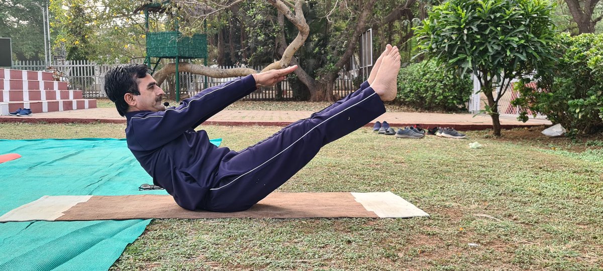 आज का योगाभ्यास
रेलवे ऑफीसर्स गोल्फ क्लब हुबली कर्नाटक <a href="/EklureBasawa_YB/">Basawaraj Eklure</a> <a href="/swabhimani1/">Shifted to @drjaideeparya</a> @yogasanaindia <a href="/rakesh_bstpyp/">भारत</a> <a href="/UshaBhagat16/">Usha Bhagat 🇮🇳राष्ट्रभक्त सोशल-योगीनी।</a> <a href="/SingerhkHari/">हरेकृष्ण 'हरि -Harekrishna Hari</a> <a href="/LeelavatiSambr1/">Leelavati Sambrani Sambrani</a> <a href="/RathnaR09124318/">Rathna Raju</a> <a href="/achari_radhika/">Radhika Achari</a> <a href="/NarvekarJyotsna/">Jyotsna Narvekar</a> <a href="/Anand_arya246/">Anand Arya patanjali</a> <a href="/SmithaNaik5/">Smitha Naik</a> <a href="/RamaladRekha/">Rekha G Ramalad</a> <a href="/JyothiJambagi/">jyothi jambagi</a> <a href="/Sachin_YB/">Sachin YB</a>