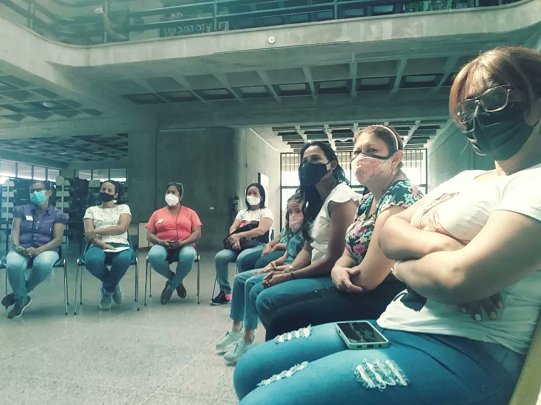 📌||⏩#BibliotecActiva || En el marco del #DíaInternacionalDeLaMujer, <a href="/GobiernoYaracuy/">Gobierno de Yaracuy</a> a través del ICEYY y en conjunto con la Red de Bibliotecas Públicas desarrolló el #8marzo el Conversatorio "Rol de la Mujer como Madre Trabajadora".
.
#IceyCulturaYPaz 
#YaracuyEsCultura