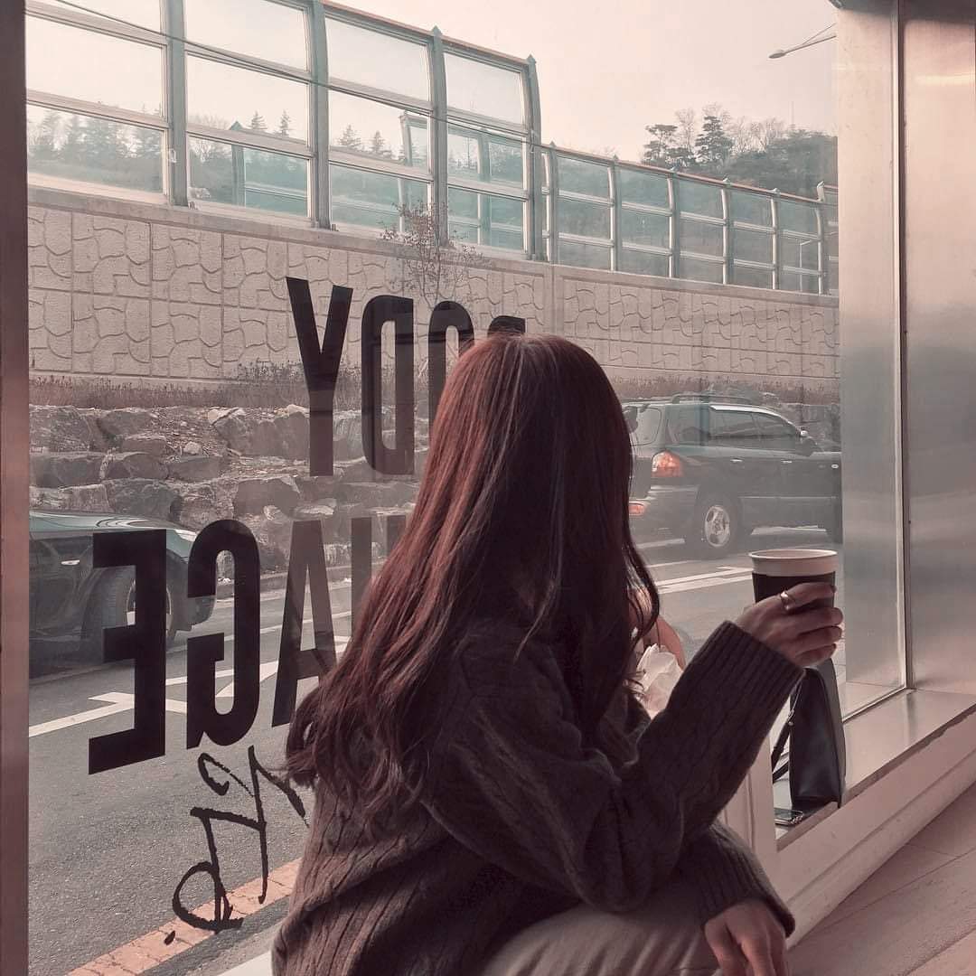 ชีวิตคนเราไม่ได้จีรังยั่งยืน  
ดอกไม้บางอย่าง ...
บานแค่ปีละครั้ง  
ความสุขในแต่ละวันจึงมีค่า 
แม้จะเป็นเพียงสิ่งเล็กๆน้อยๆ  
อย่ามองข้าม ...
แต่จงเก็บเกี่ยวมันไว้  😊

#ปูปรุง