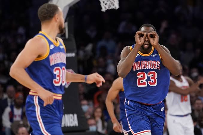 TheBayBR's tweet photo. Pra comemorar mais um ano de vida...
#DubNation #SC34 https://t.co/6MIUZcBAz0