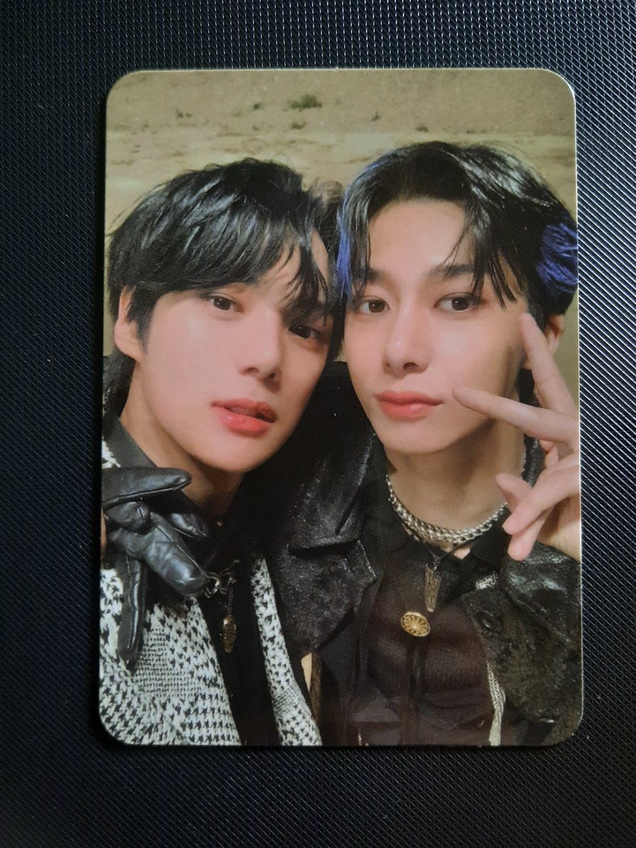 chaentleman's tweet photo. @mx_photocards 

HyungHyuk No Limit Broadie is home!!! Thank you very much for making sure that they come home to me safely.🥺 it doesn't feel like it came from europe because shipping only took more or less a month. Till our next transaction. 💕 https://t.co/3CZvHNGSVR