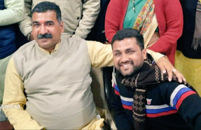 ChanchalSsoni's tweet photo. मध्य प्रदेश भारतीय जनता पार्टी संगठन महामंत्री का दायित्व मिलने पर आदरणीय भाईसाहब श्री हितानंद  शर्मा जी @HitanandSharma को हार्दिक शुभकामनाएं एवं बधाई भईया 💐💐💐 🙏
@BJP4MP https://t.co/CGfAsTca2Y
