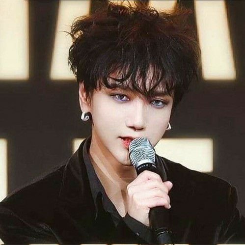 ChoLeeMIMI's tweet photo. Joder esta foto 🤓🤓 #YeSunday 
#YESUN @shfly3424 https://t.co/Z4kcQS8fhK