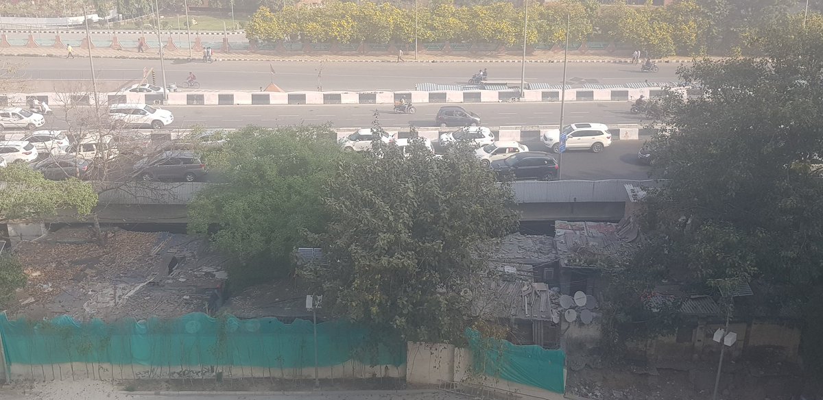 Riteshkumardli's tweet photo. @singh_kulwant @OfficialNBCC @MoHUA_India @HardeepSPuri @Secretary_MoHUA @PMOIndia @PIB_India @PSUSCOPE @dcp_southwest @delhi_sw @tweetndmc @OfficialSdmc @HMOIndia @CMODelhi @DUSIB_Shelters @skochgroup @DelhiPolice @DelhiPwd @tweetndmc Cases of encroachment on pavement in front of KDN East Type 5, opp Mahalekha Niyantrak Bhawan is on rise.A sudden new temple hs come up over last 1 week.During night time, area bcomes an un-authorised parking space causing insecurity to children &amp; women coming by foot. https://t.co/iAzFHU0EUI