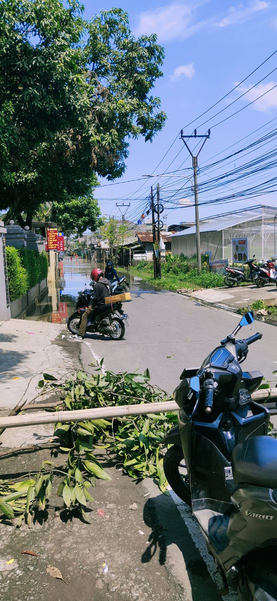 Hindari daerah cinginsed / ciskul banjir dan jalan ditutup,,<a href="/PRFMnews/">Radio PRFM</a>  <a href="/DPRDKotaBandung/">DPRD Kota Bandung</a> semoga ada solusi nya bapa2 ganteng