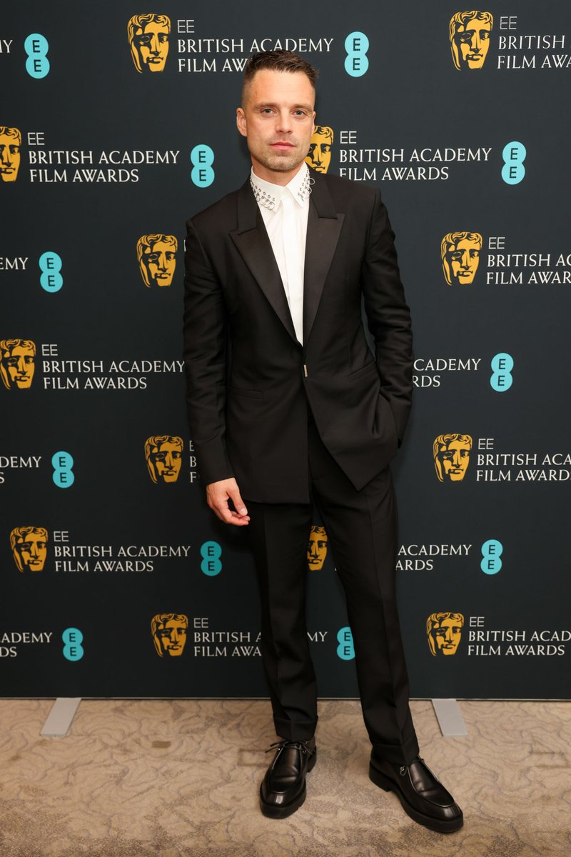 PaulePLN's tweet photo. I'm so happy &amp; proud of Sebastian Stan. He presented at one of the most prestigious film award show, looking so very hot &amp; cool, with movies &amp; series in his bag that might get nominated for various awards next season 😭❤ He worked so hard he deserves it. https://t.co/KbTPQ0NeeA