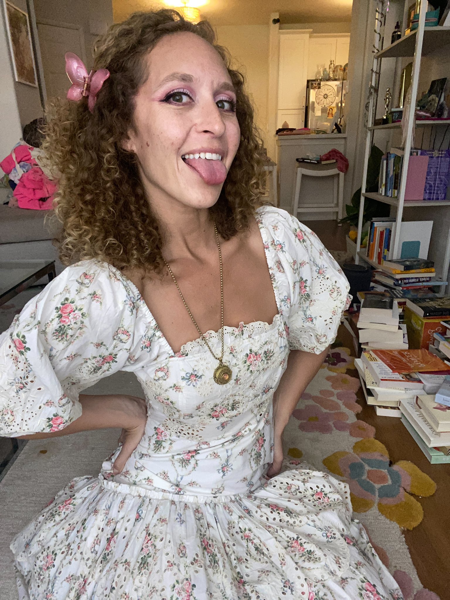 TW Pornstars - Ginger Banks. Twitter. Going live on my onlyfans for a