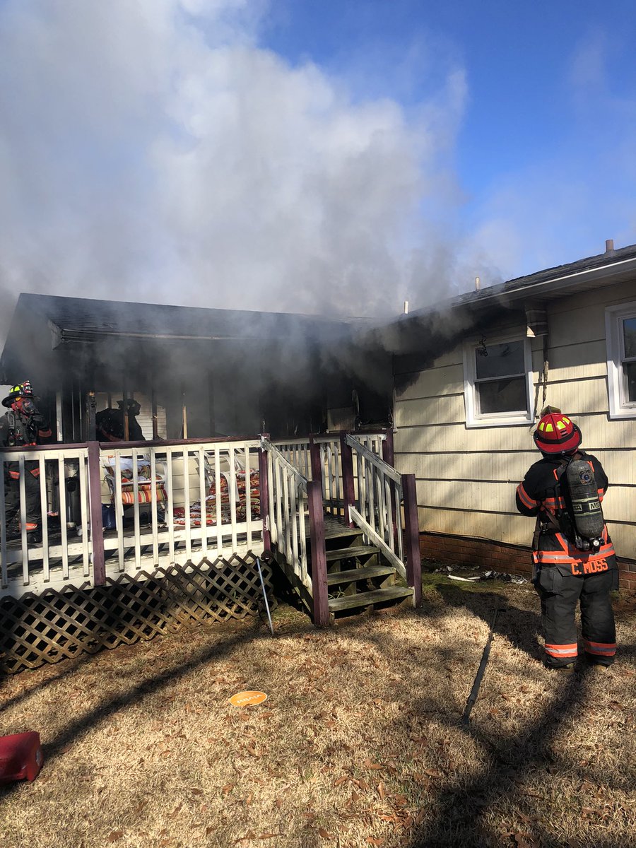 GFDTRAINING's tweet photo. Gaffney firefighters with another working fire. Fire marshal is investigating and no injuries were reported @GaffneyFire  @Gaffney_Ledger https://t.co/gHLdrTH1Uh