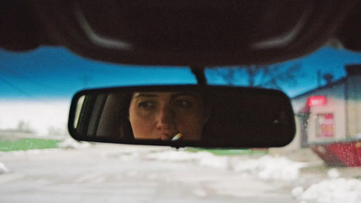 I loved THE UNKNOWN COUNTRY, which just premiered at #SXSW2022 . Morrisa Maltz’s fiction debut feels like a spiritual companion to the work of Terrence Malick and Chloé Zhao. Of course, Lily Gladstone is spectacular. Here’s my full review for <a href="/IndieWire/">IndieWire</a>: bit.ly/3tXM9hT