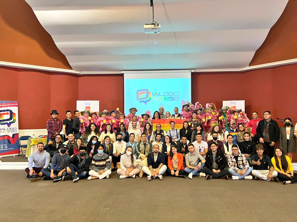 danomanzano's tweet photo. Desde @DialogoDiverso y @unhabitatyouth generamos un encuentro con juventudes y promover la #2030agenda.
X primera vez jóvenes #LGBTIQ: migrantes, estudiantes, activistas n DDHH, de comunidades indígenas y autoridades locales nos juntamos para trabajar.
Gracias @USFQ_Ecuador https://t.co/zkhtd7v0EU
