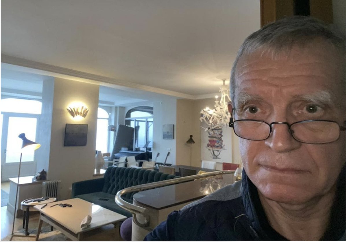 With__Ukraine's tweet photo. In the French city of Biarritz, local activist Pierre Aufner seized the villa owned by Putin's daughter by changing the locks and saying that the villa is ready to take in the victims of Putin's regime, specifically Ukrainian refugees. Source: The Insider https://t.co/nb0aY3PoLB