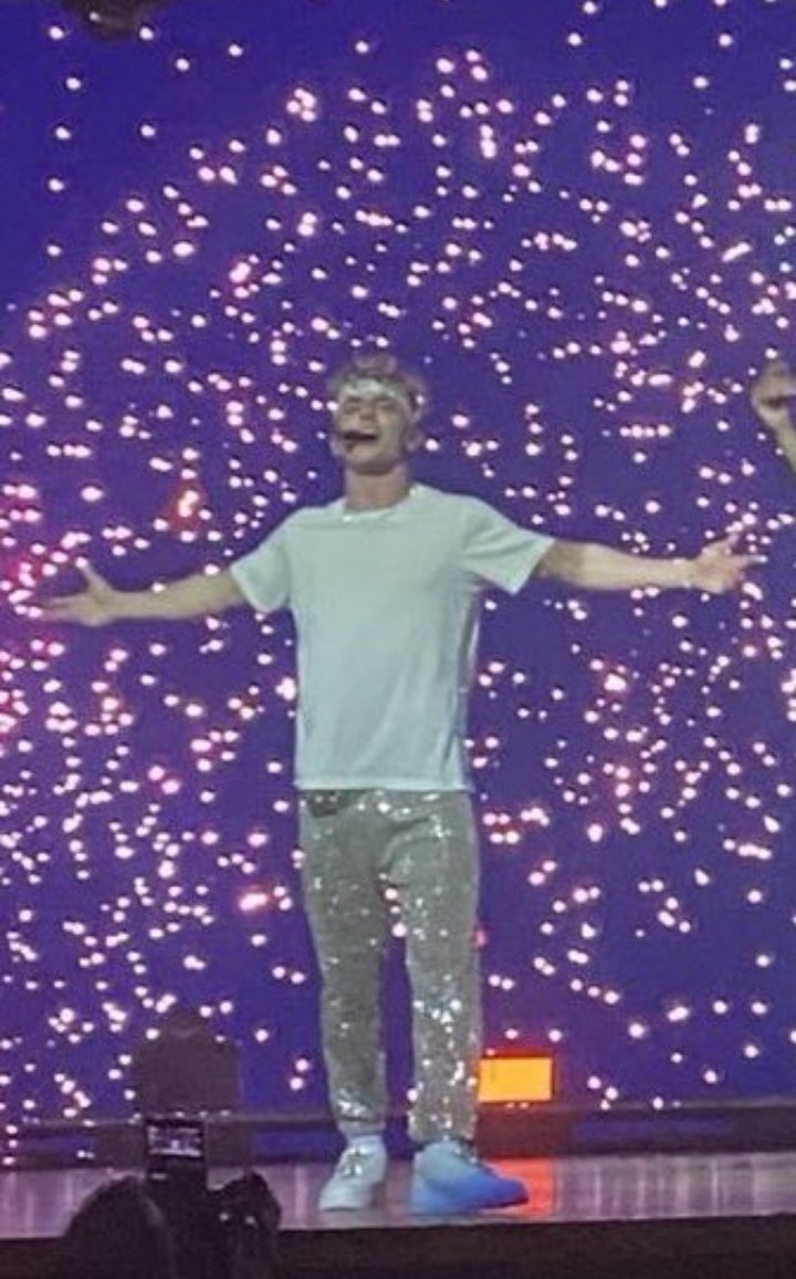 anycruzeirense's tweet photo. #LoveForJosh • @joshbeauchamp 

Hey Josh, I just want to thank you for all the times you've helped me, and to say I love you so much, thank you for coming into my life, you lit it up with all your brilliance and your talent, I love you so much And I will always be here for you❤️ https://t.co/XEpnRXcnnA