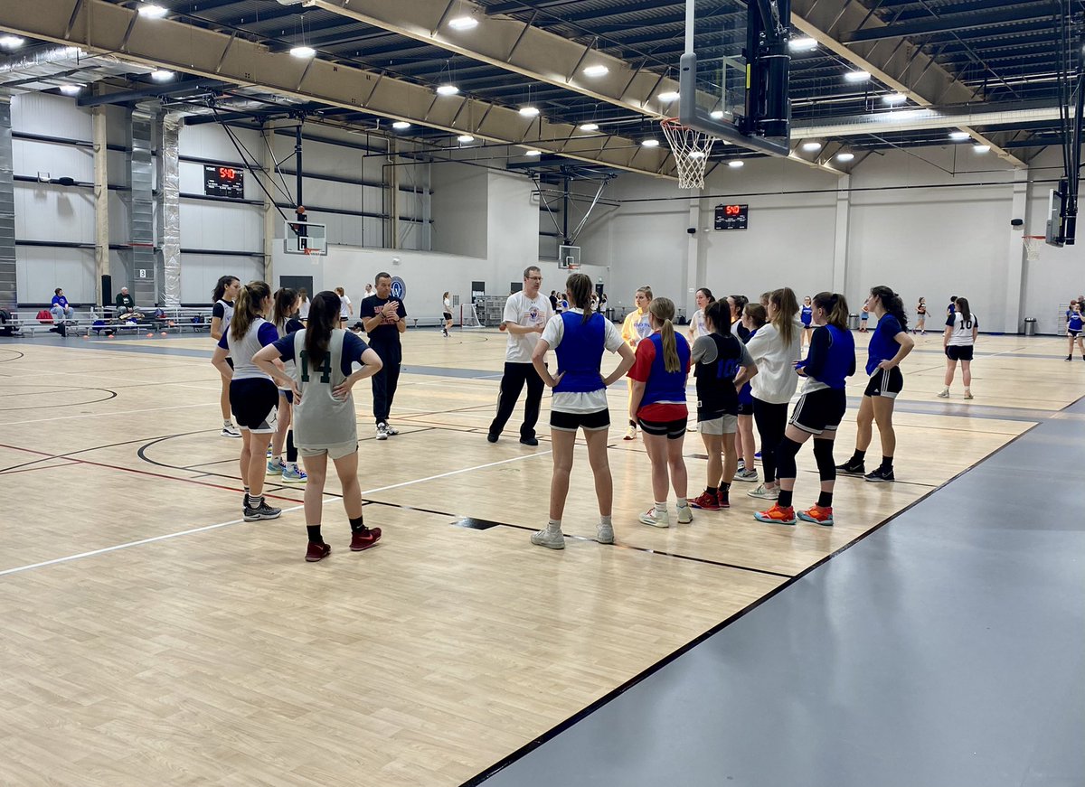 kirch_nate's tweet photo. And so it begins, going to be another great summer of @WisImpact basketball!  And this @oawindoor facility is crazy….😳 @AdrienneKirch @BrynnKirch @KirchHannah https://t.co/MWkmcU98OY