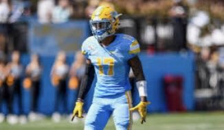 DeuceCooperJr's tweet photo. Blessed to Receive a Division 1 Offer from Long Island University 🦈 

@EarlGill10 
@VonteBritt https://t.co/5ESysVs8a0
