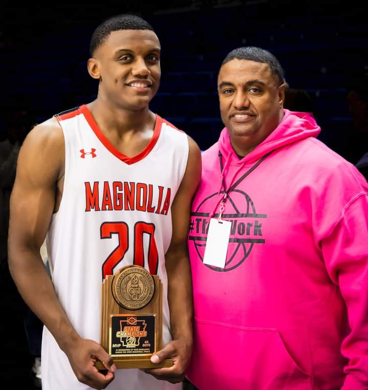 DarnellFord7's tweet photo. @thetruthballers @ArkRazorbacks @RazorbackMBB God's Plan 🙏🏾🙏🏾🙏🏾 https://t.co/0gtDFpsN4p