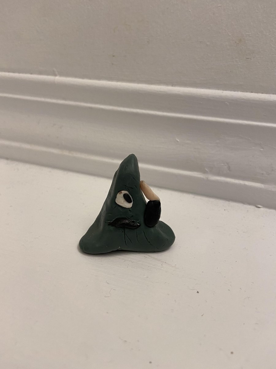 Shoutout to some of our favorite Motivational Growth fans @sheldonjbyer for getting some permanent ink of The Mold 🍄 Also, check out the dope little tiny The Mold their kid made from clay🤯