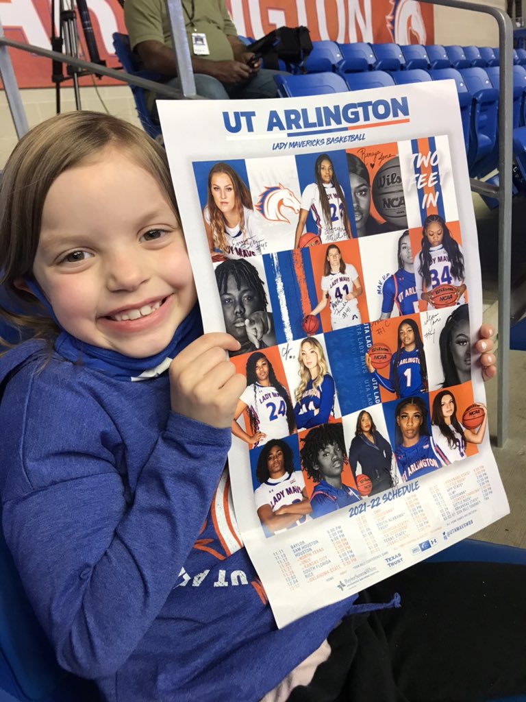 jeffacarlton's tweet photo. Thrilled to meet some of her heroes!  #MavUp @UTAMavsWBB @CoachRekeUTA https://t.co/bQWVpFLtUH