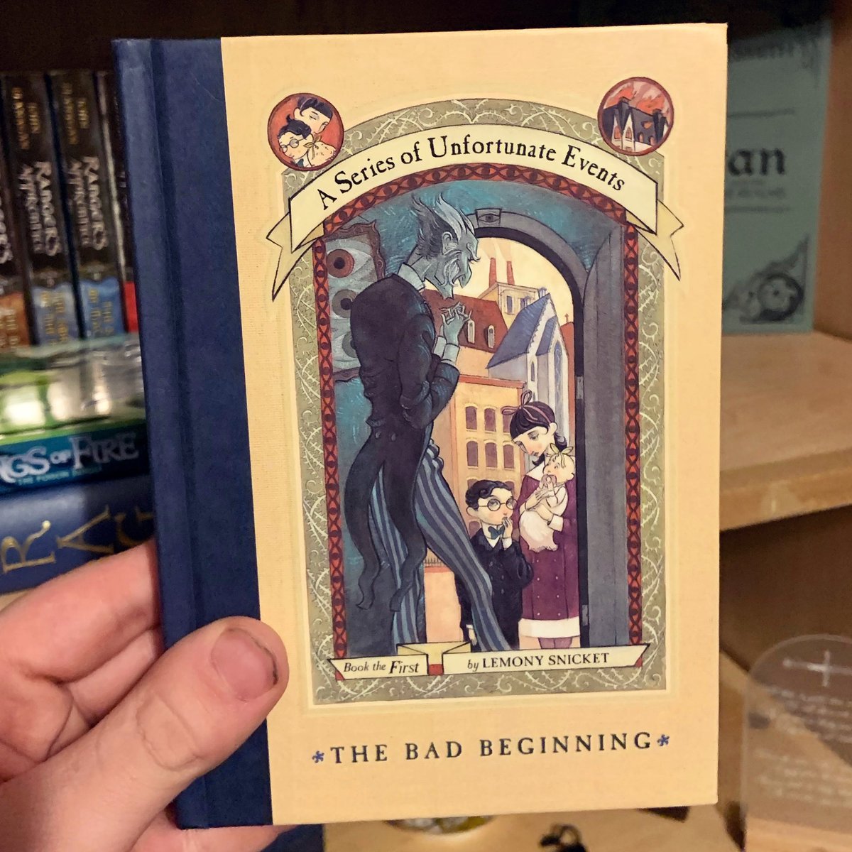 GidsterReviews's tweet photo. Favorite quote Sunday.
โIf you are interested in stories with happy endings, you would be better off reading some other book. In this book, not only is there no happy ending, there is no happy beginning and very few happy things in the middle.โ
#bookqoutes #unfortunateevents https://t.co/oddd51GC1c