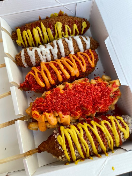 The Korean corndogs I just ate 🤤 https://t.co/APuuLiJF28<a href="/tag/santaclaratstheerastour"class="tags"><span>#santaclaratstheerastour</span></a>