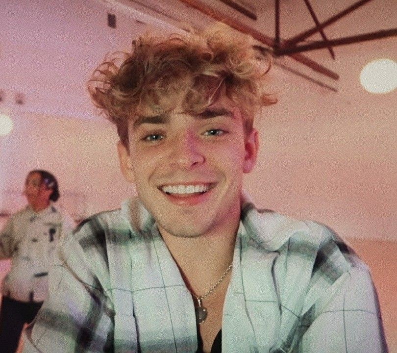 i7bchmp's tweet photo. [ #31DaysWithJosh • @joshbeauchamp ] 

- day 13# tag on instagram and twitter: #LoveforJosh https://t.co/xCduw97Rfl