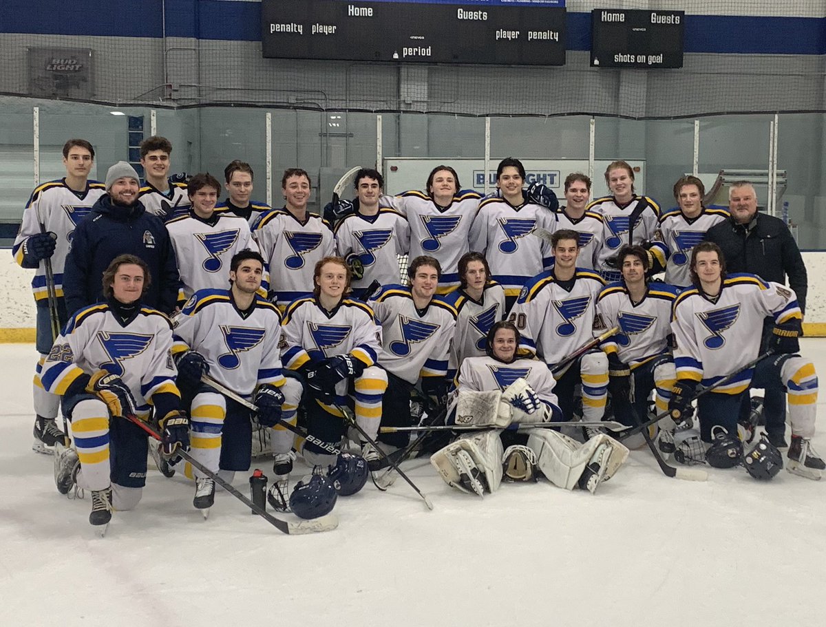 AAABlues's tweet photo. 🏆Congratulations to @18UAAABlues who secured their spot @usahockey Nationals! They finished their group in 1st after their 4-1 win today over @ChicagoMission at Central Districts. They are off to Rochester Michigan March 29. 🥇#AAABlues @mohockeyyd @T1EHL @MYHockeyRanking https://t.co/SuGIT5MZWe