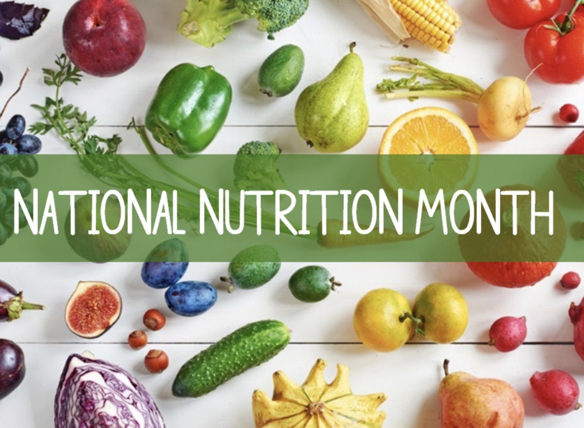 ReadersToEaters's tweet image. Happy #NationalNutritionMonth! See resources from @eatright bit.ly/2Eitbs8 Share #GoodFoodReads on #taste #flavor #WhatToEat &amp;amp; #WhenToEat bit.ly/2k8vTEy #FoodLiteracy #Nutrition #EatRight #NutritionEducation #SportsNutrition #GardenEducation #FarmToSchool