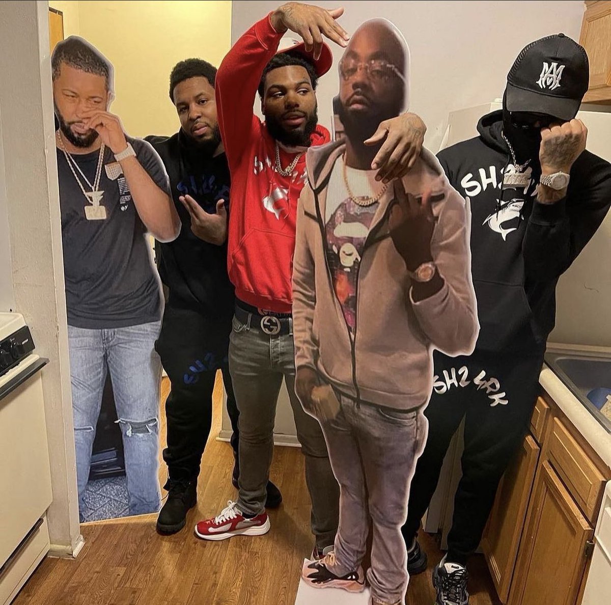 15HunnidJustin's tweet photo. Making cardboard cutouts of yo dead ops is insanely disrespectful😮 https://t.co/boEva5MLaF