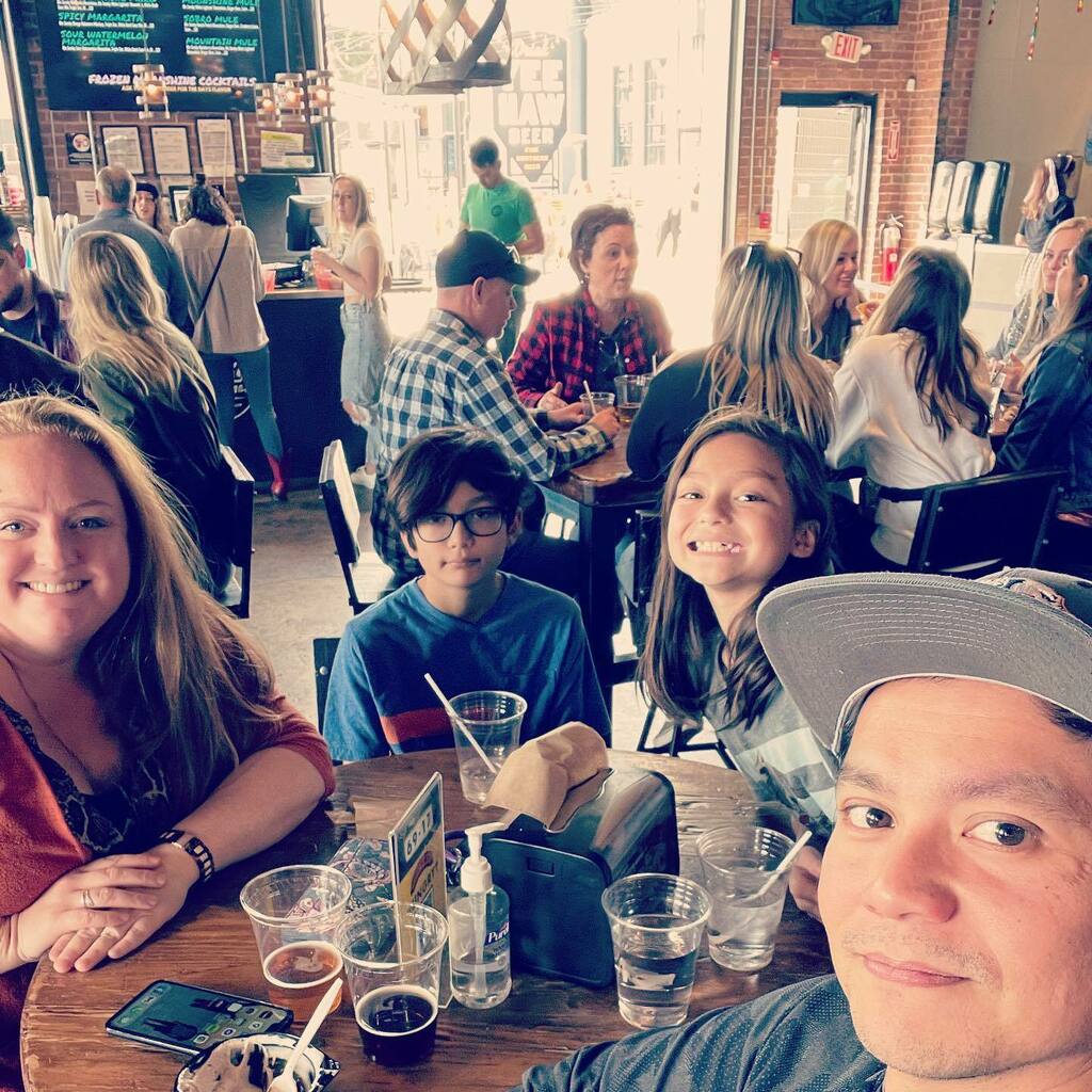 thebarryproject's tweet image. Sunday, funday y’all!
.
.
.
.
.
#nashville #yeehawbrewing #cheers instagr.am/p/CbEEA9huVBX/