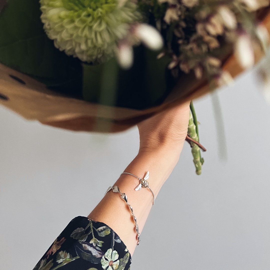 The much-adored matriarch of our hive adorns our delicate #QueenBee toggle bracelet, the finishing touch to complete your spring style in utmost grace and poise. Perfect for #MothersDay ... #kitheath #lovesilver #lovekitheath #blossom #honeybee #desire