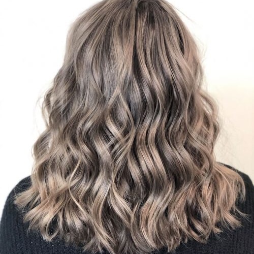 revlon's tweet photo. Ready to take on the mushroom blonde hair trend? #RevlonColorSilk makes it totally achievable at home 🍄
Multi-tonal results from root to tip by @beauty_w_amanda using our own shade of Mushroom Blonde (72B) #ColorSilkBeautifulColor https://t.co/pUrQMH9fZb
