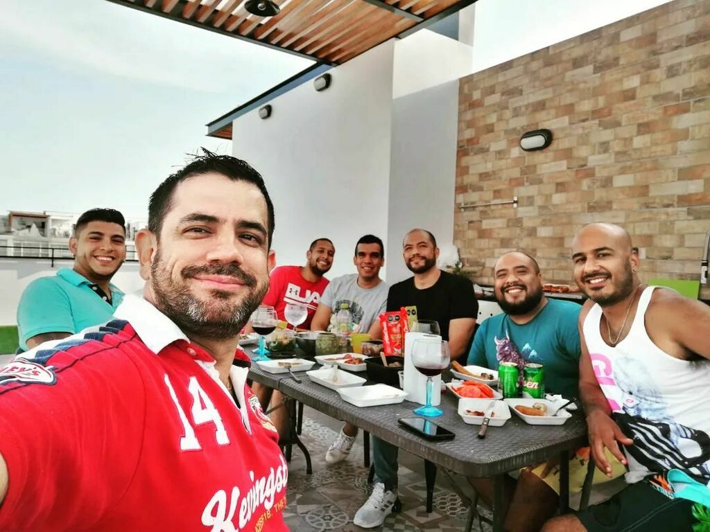 Saturday BBQ con les amigues🔥 instagr.am/p/CbEKmwsLKRK/