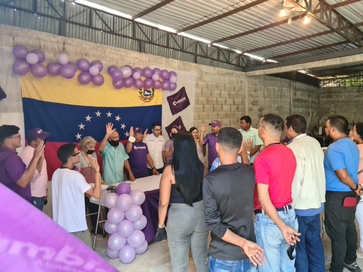 FJMatheus's tweet photo. En el estado #Aragua el movimiento ciudadano sigue consolidándose como una opción democrática. Felicitamos a la dirección regional y su secretario general @gustavorangelg por asumir está responsabilidad y al dip. @MartinLopezRios quien nos acompañará en la dirección nacional. https://t.co/N3hZftQNZp