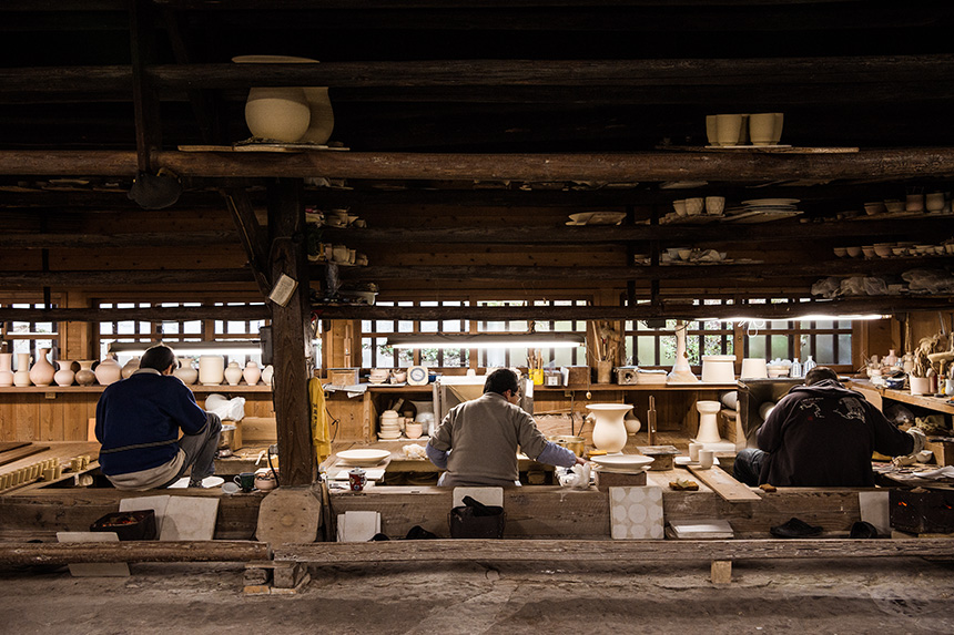 Art21JPN's tweet photo. 【Arita Ware (有田焼)】
"Boasting a 400-year history, Arita is also renowned as the area where porcelain was fired for the first time in Japan."
 [Japanese Art Culture No. 344 (Ⅰ)]
#AritaWare #ImariaWare #Ceramic #Pottery #Japan #伊万里焼 #有田焼

《Web》https://t.co/t63Zg1FJC9 https://t.co/O61UAoS5Yy