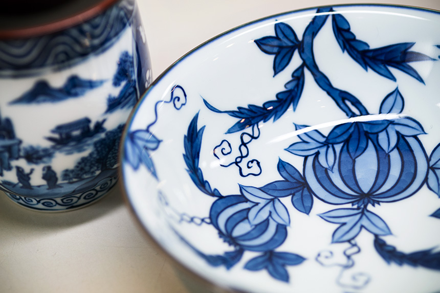 Art21JPN's tweet photo. 【Arita Ware (有田焼)】
"Boasting a 400-year history, Arita is also renowned as the area where porcelain was fired for the first time in Japan."
 [Japanese Art Culture No. 344 (Ⅰ)]
#AritaWare #ImariaWare #Ceramic #Pottery #Japan #伊万里焼 #有田焼

《Web》https://t.co/t63Zg1FJC9 https://t.co/O61UAoS5Yy
