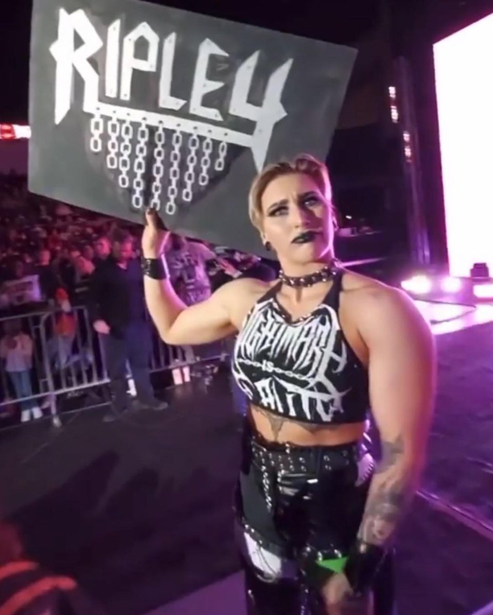 WWEUFutureLive's tweet photo. YES! It's @RheaRipley_WWE ⛓️
#WWESavannah https://t.co/4eivWeeM42