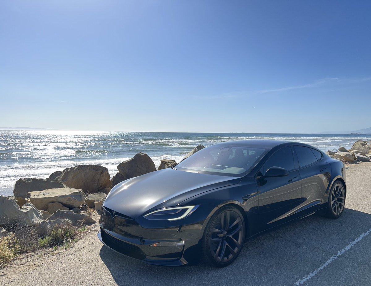 Just did a 400 mile drive up the California coast in the Model S. This may be the best road trip car ever. The long range, ventilated seats, active air suspension, great sound system and the active noise cancelling made it an awesome ride. #Tesla <a href="/elonmusk/">Elon Musk</a>