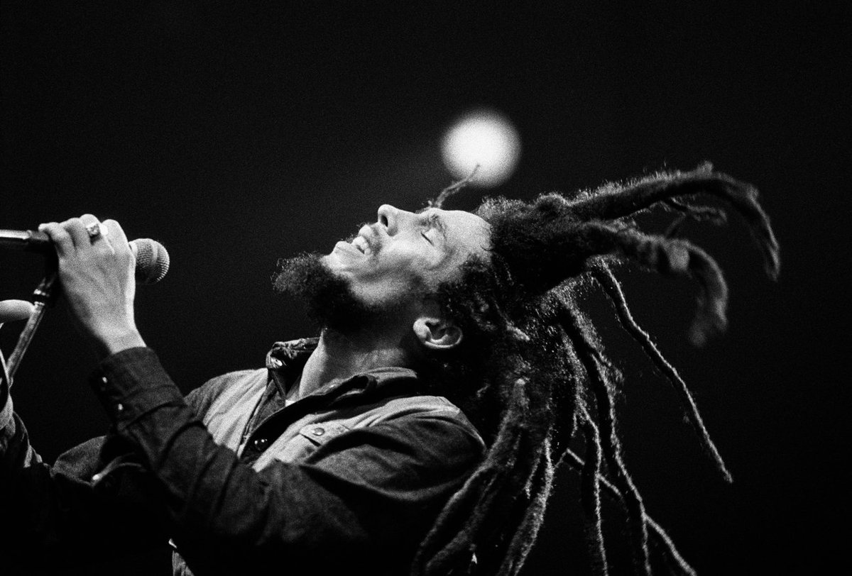 Explore #BobMarley's most extensive archive ever. 

blog.google/outreach-initi…