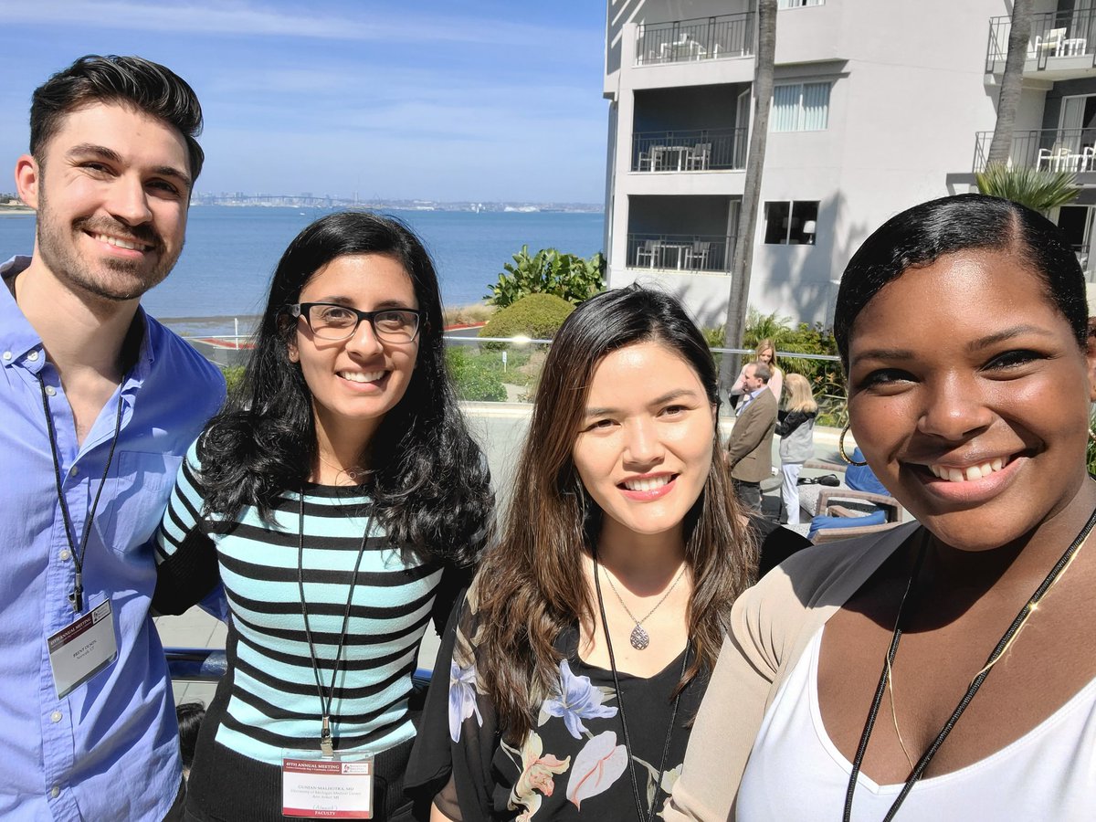 Ortho2Rads's tweet photo. #FunInTheSunnySanDiego ✔️
🏖️ Vibes ✔️
#MSKCrew ✔️
Day 1 of @SSRbone ✔️

#SSR2022 @UW_MSKrad @xradiasian @drewrossmd @drewrossmd @ZachStewartMD https://t.co/4bgISKPblD