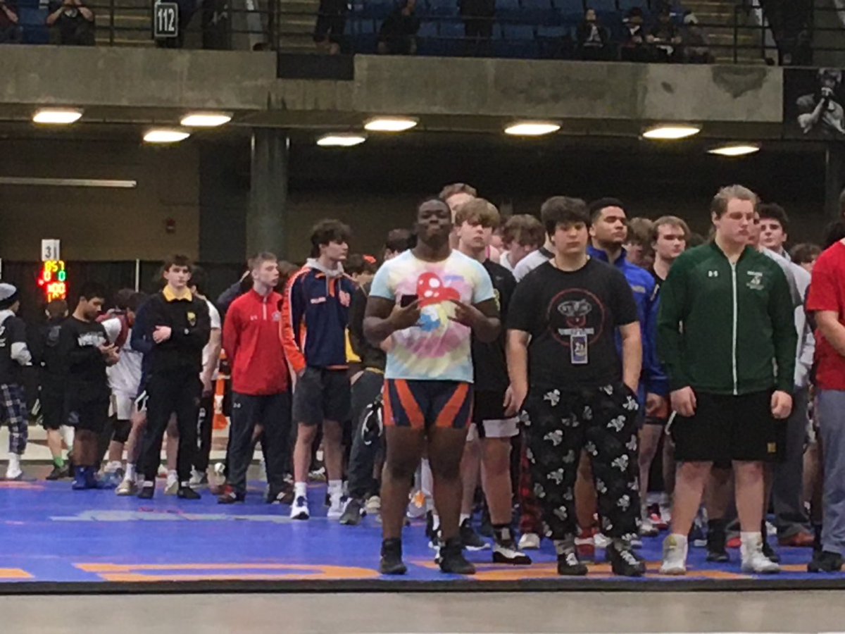 🎊 Congrats to Destiny Ekwebelen on placing 8th at Frosh/Soph State!!