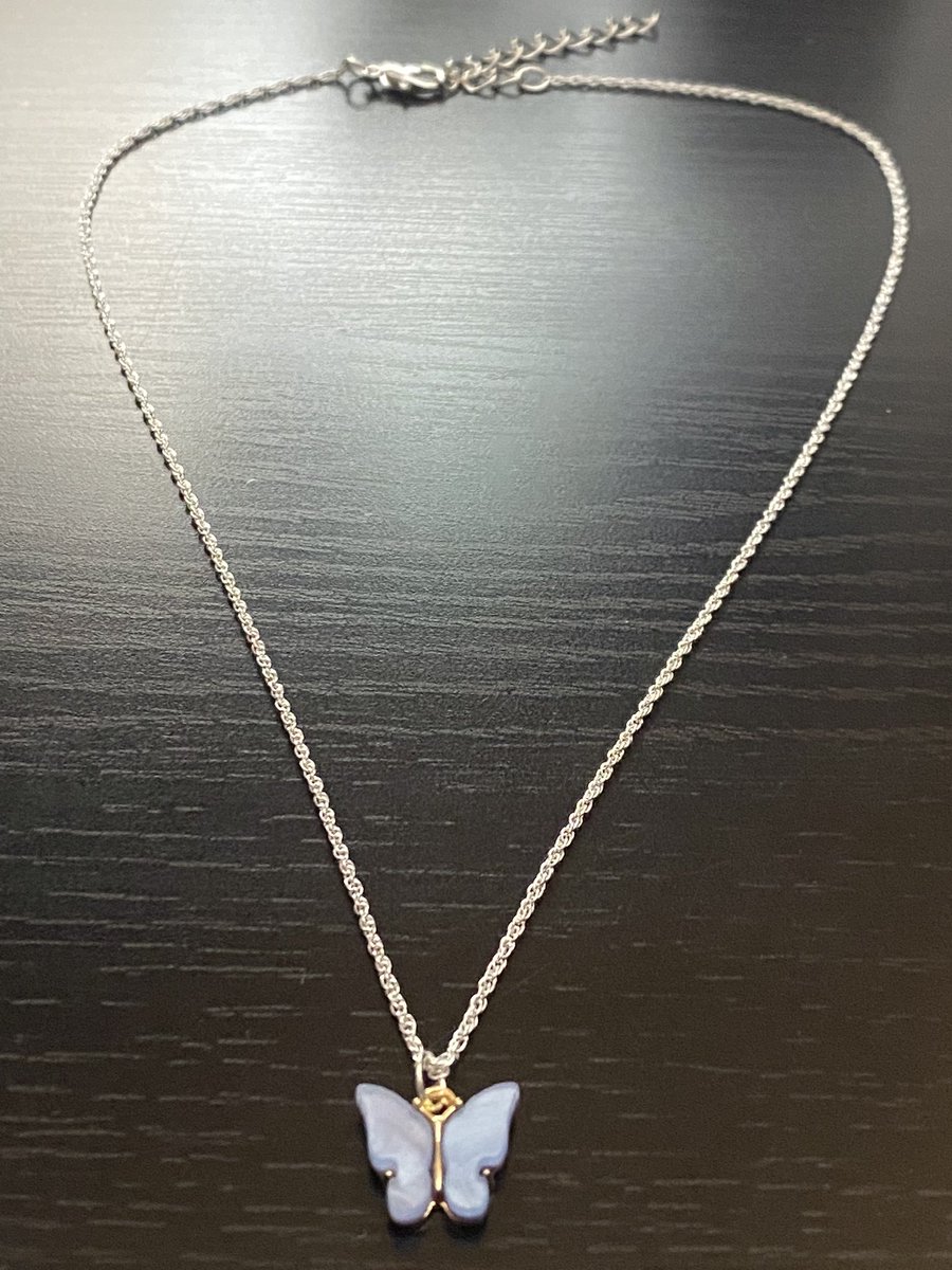 MagicOwlStudios's tweet photo. ✨Giveaway✨

I will be giving away one of each necklace. 

Taylor Swift inspired “ Love you to the moon and to Saturn” 

Olivia Rodrigo inspired “ she probably gives you butterflies” https://t.co/RBRKvk7AsZ