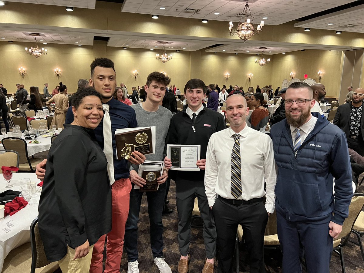 nv_hoops's tweet photo. Last few days have been rough but today was a gr8 day! Very proud of our guys that were recognized at the D7 banquet 2day:
Sean Craig - POY
Kasey Hunt - 1st Team
Grant Kopan and Kenny Biggs - HM
Foster Clements, Blake Bradford, Braden Tackett &amp; the above 4: Academic Achievement https://t.co/Pwecb7E9x8