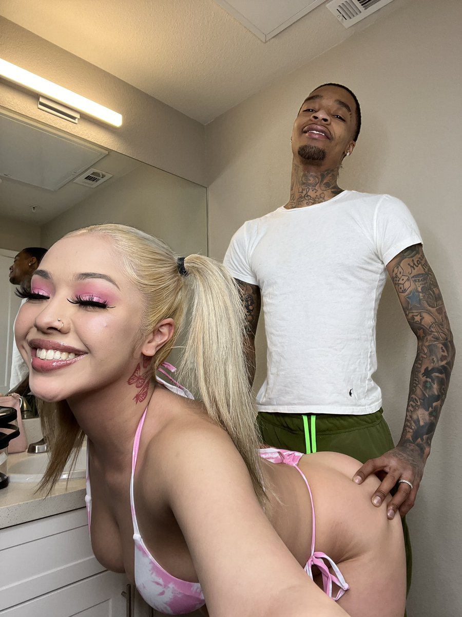 sheeesh we look too good 😻💖