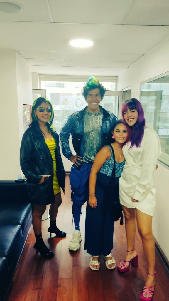claudiobarrazak's tweet photo. @PPTeamKaren Gracias @PPTeamKaren @PPTeamLesslie @PPTeamRafa

Mi hija los ama ❤️❤️❤️
Nos encanto #Jump https://t.co/1rCMzpsNNS