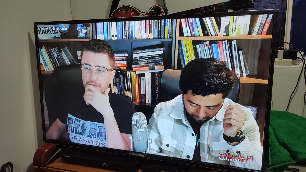 jonas1693's tweet photo. #AlejoYGioElecciones viendo resultados de elecciones Camara, Senado y consulta en medios independientes para no darle rating a Rcn y Caracol  que manipulan la información. https://t.co/iH3QoPxdWN
