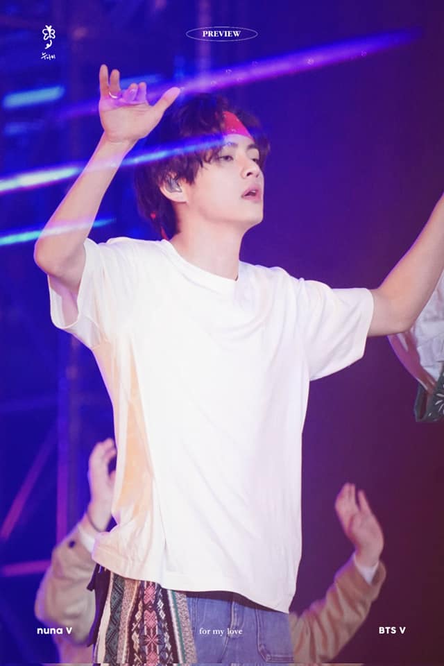 lys_206's tweet photo. sôi động và bùng nổ.....🔥🔥🔥
#방탄소년단 #thankyouBts #BTSV #PTD_ON_STAGE_SEOUL_day3 #WeLoveYouBTS #PTD_ON_STAGE_SEOUL https://t.co/SRBzwG75QE