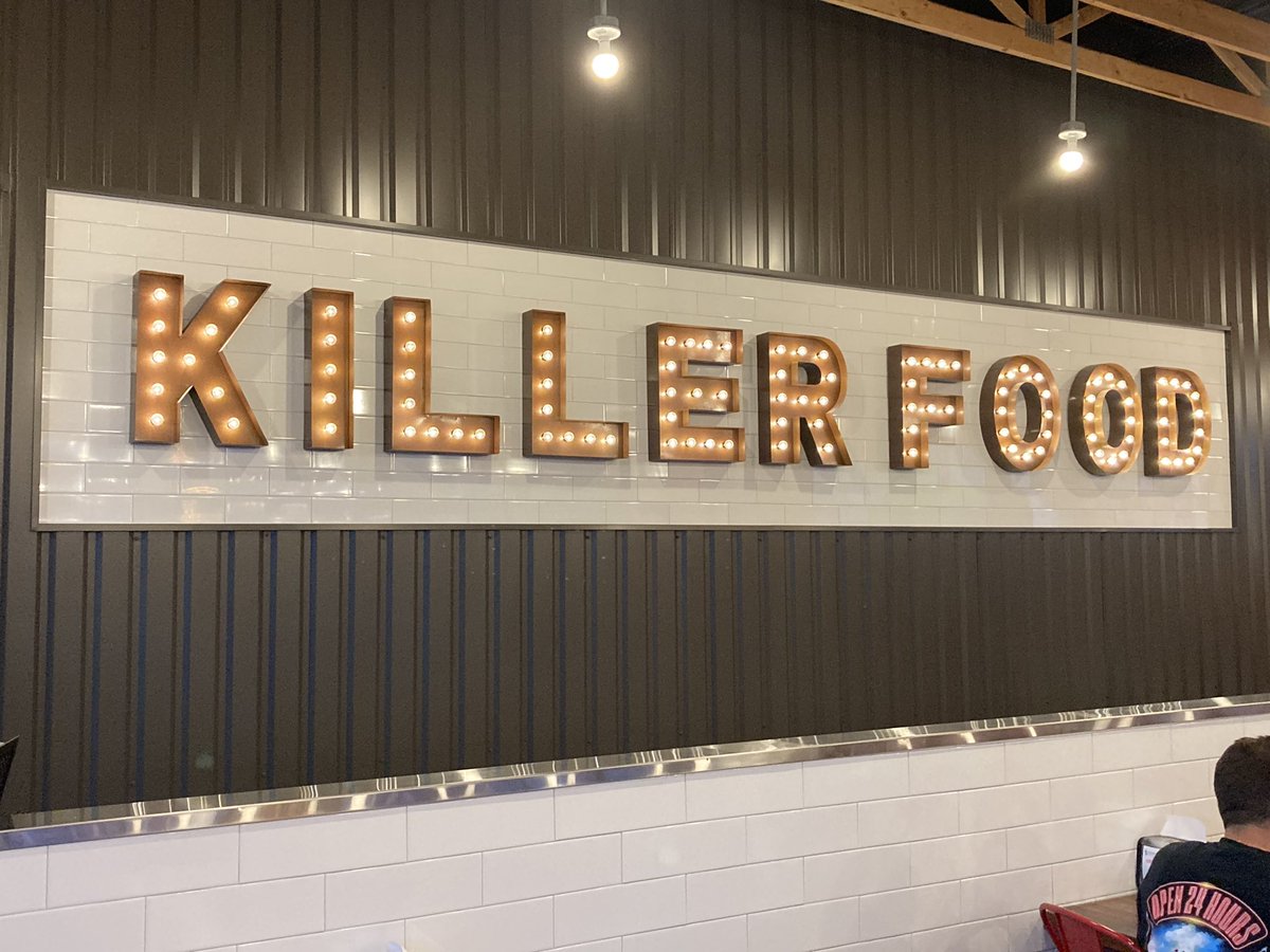 MarcyRockwell's tweet photo. Stopped at Serial Grillers on the way home from #TFOB2022, a serial-killer themed burger/pizza place. Seemed perfect for us #murderinos. Have to be at the hospital first thing in the morning for youngest's surgery. #funnotfun https://t.co/jTdusw7wMq